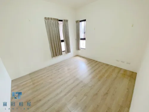 Apartment for rent NT$ 40 000 - Dadun 11th St - 3 bedrooms
