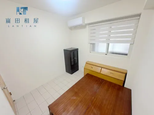 4 bedrooms apartment for rent in Beitun District, Taichung City | NT$ 20 000 | 25 ping slide 5