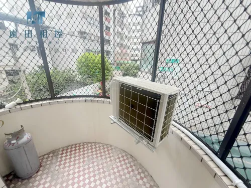 4 bedrooms apartment for rent in Beitun District, Taichung City | NT$ 20 000 | 25 ping slide 8