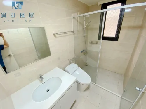 2 bedrooms apartment for rent in Nantun District, Taichung City | NT$ 26 800 | 17 ping slide 7