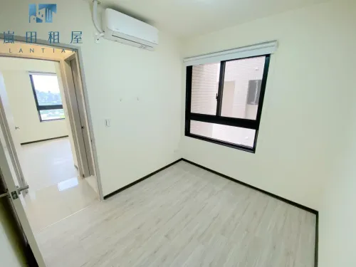 2 bedrooms apartment for rent in Nantun District, Taichung City | NT$ 26 800 | 17 ping slide 5