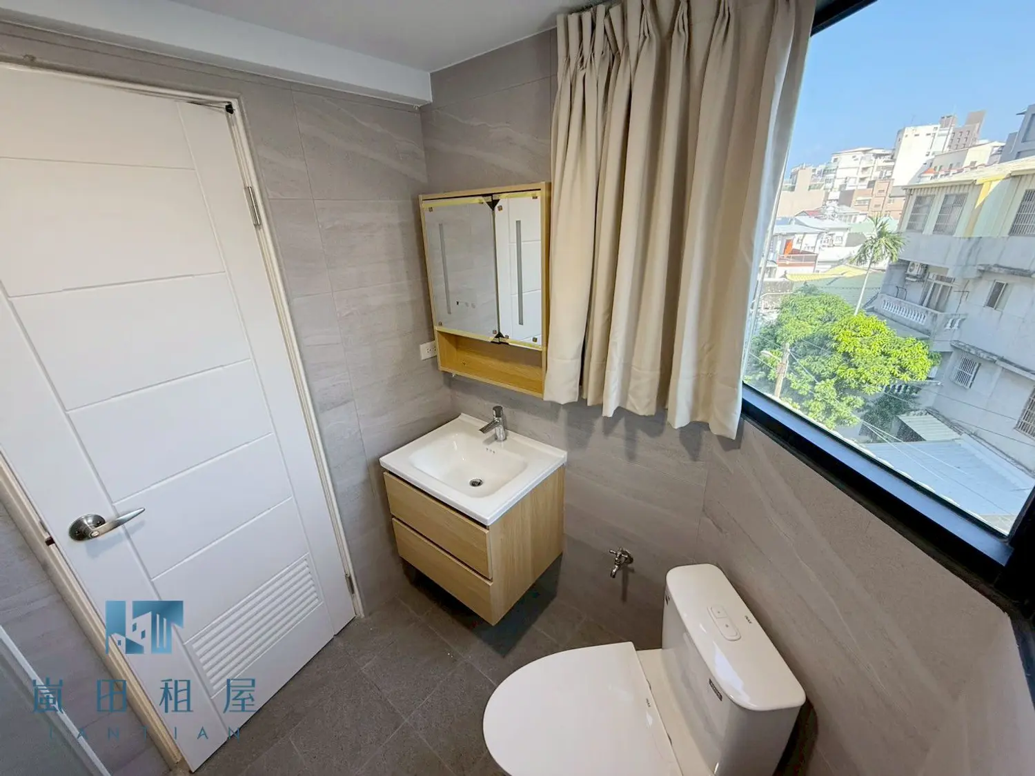 獨立套房 公寓 出租 TWD 12 800 - 6 坪 - 北屯區, 台中市 slide 1