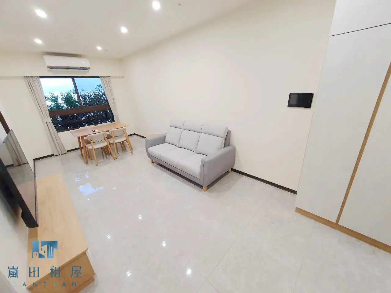 2 bedrooms apartment for rent in West District, Taichung City | NT$ 38 000 | 18 ping slide 4