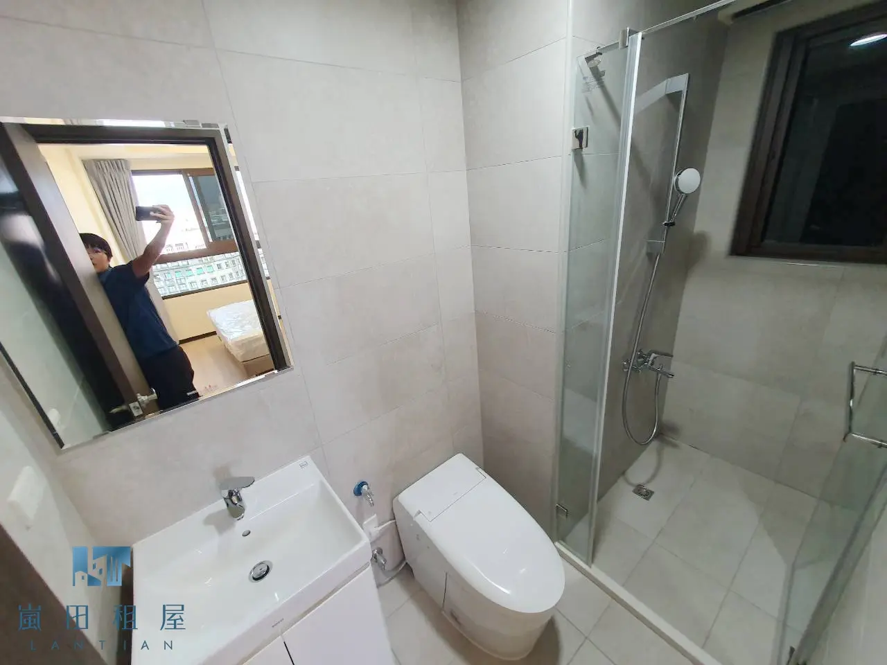 2 bedrooms apartment for rent in West District, Taichung City | NT$ 38 000 | 18 ping slide 9