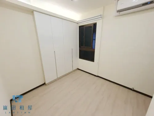 2 bedrooms apartment for rent in West District, Taichung City | NT$ 38 000 | 18 ping slide 7