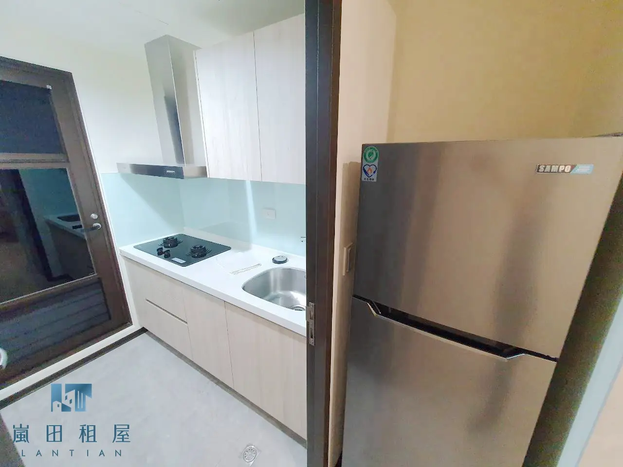 2 bedrooms apartment for rent in West District, Taichung City | NT$ 38 000 | 18 ping slide 5