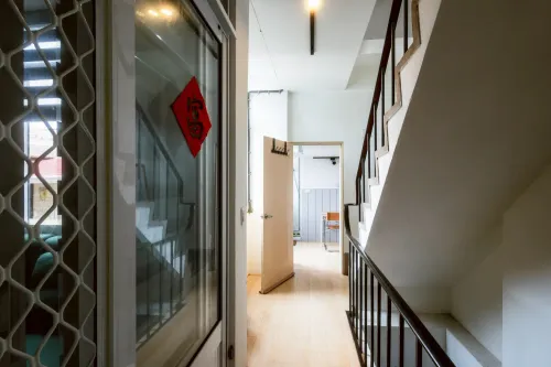 Room for rent NT$ 8 000 - 中央第二商場 - 3 bedrooms