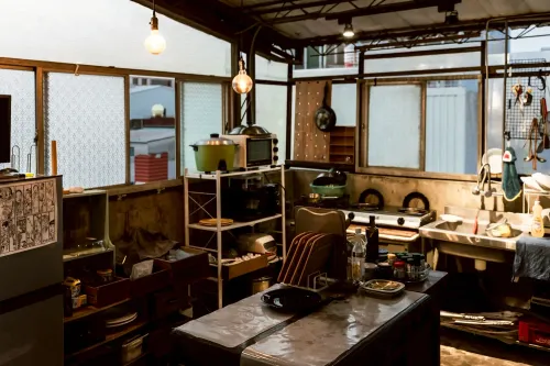 Room for rent NT$ 8 000 - 中央第二商場 - 3 bedrooms