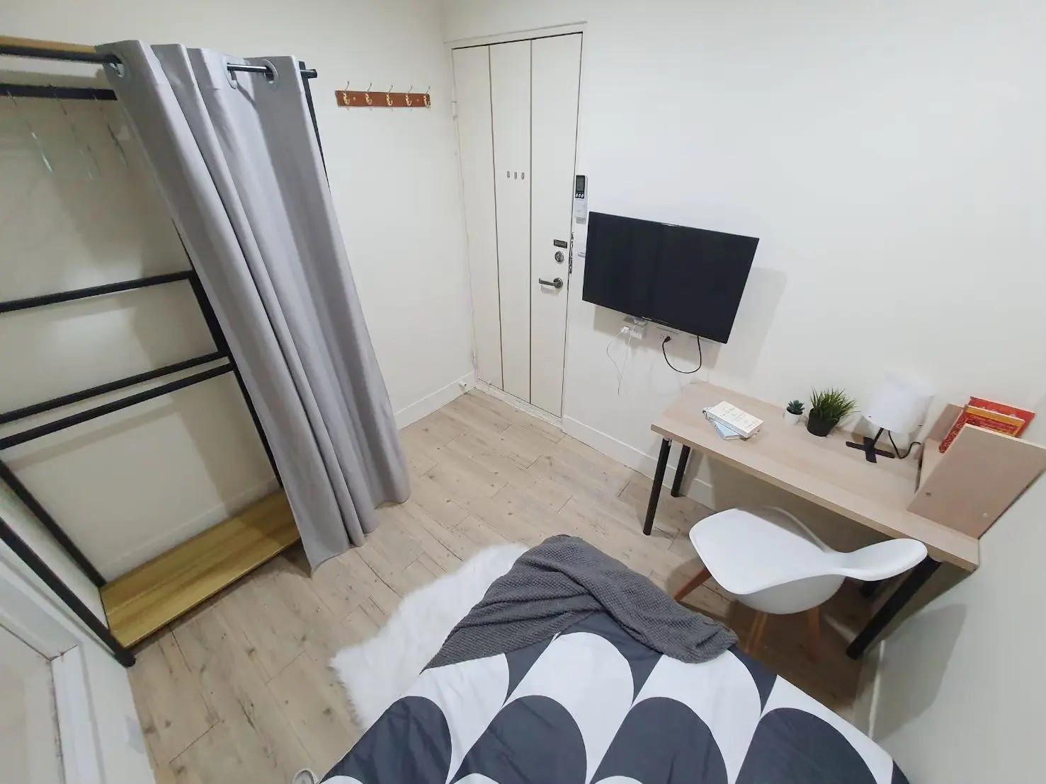 Studio apartment for rent in Beitun District, Taichung City | NT$ 7 000 | 6 ping slide 2