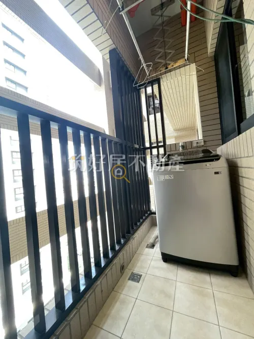 Apartment for rent TWD 32 000 - Section 2, Yonghua Road - 2 bedrooms