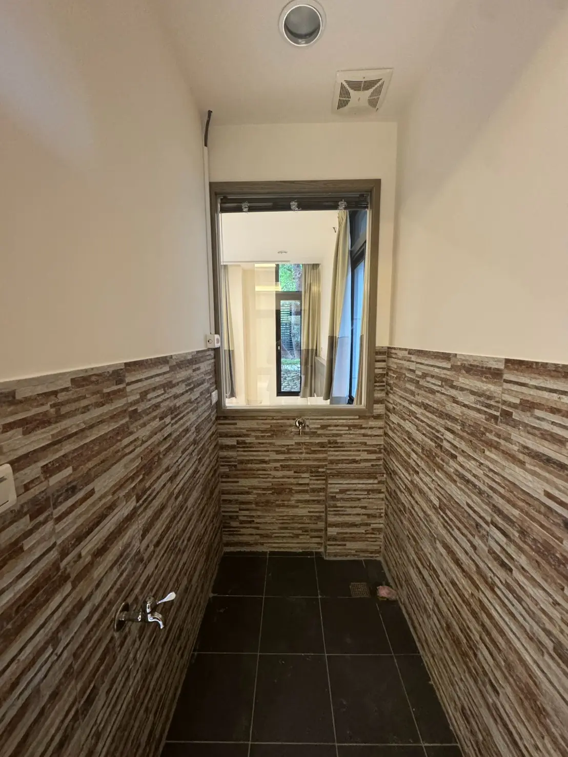 2 bedrooms apartment for rent in Zhongshan District, Taipei City | NT$ 92 000 | 23 ping slide 9