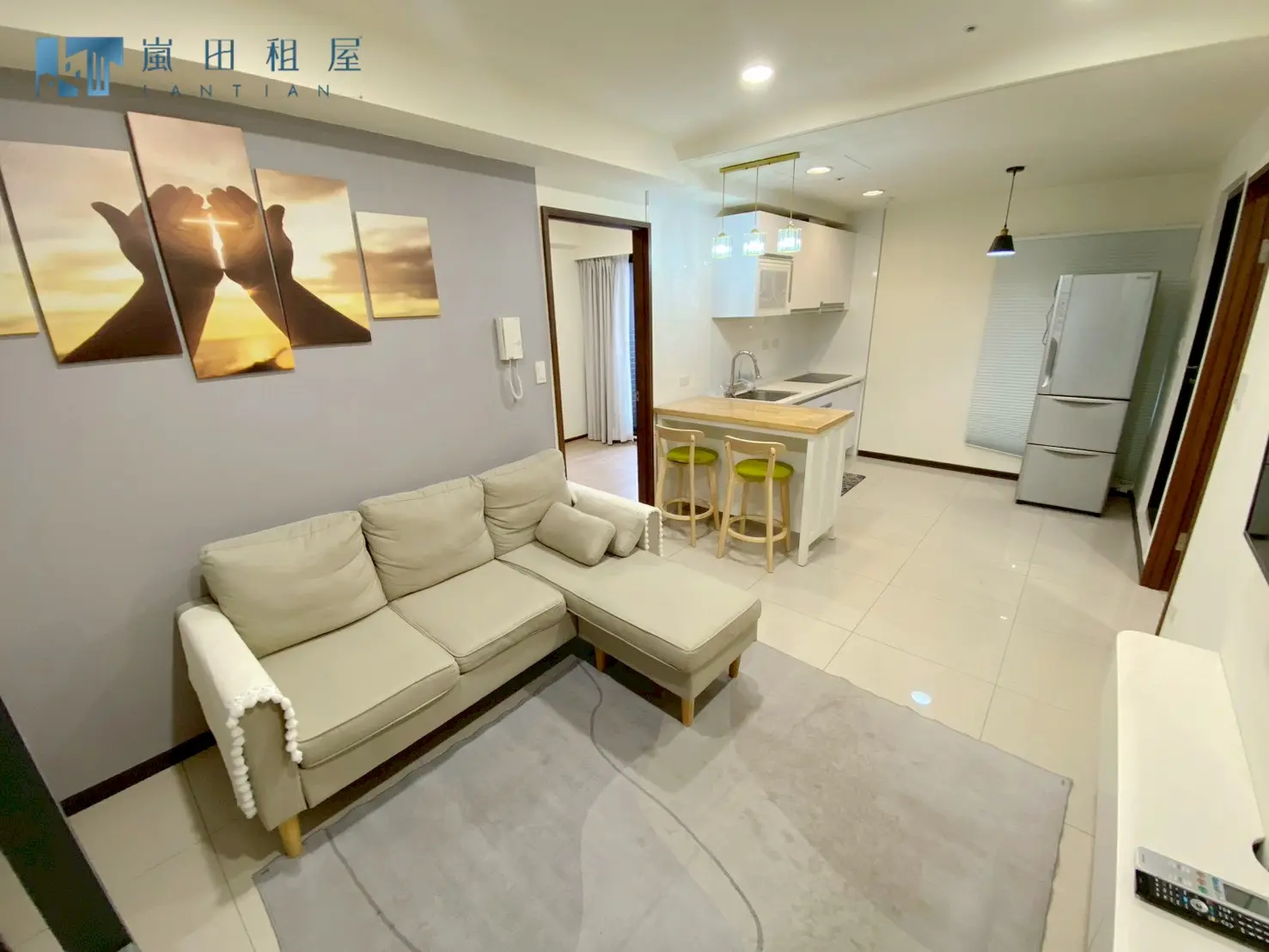 Studio apartment for rent in Nantun District, Taichung City | TWD 33 500 | 16 ping slide 0