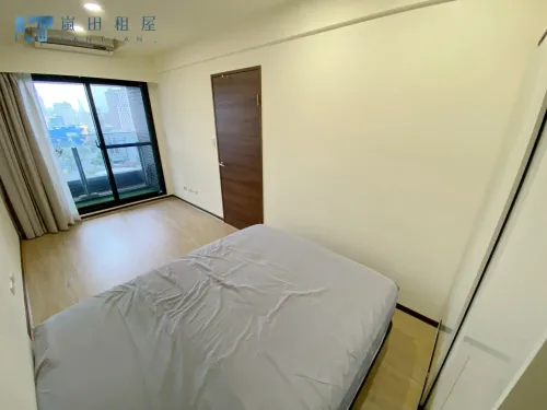 Studio apartment for rent in Nantun District, Taichung City | TWD 33 500 | 16 ping slide 6