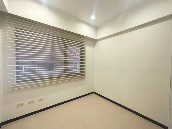 4 bedrooms apartment for rent in Songshan District, Taipei City | NT$ 148 000 | 35 ping slide 2