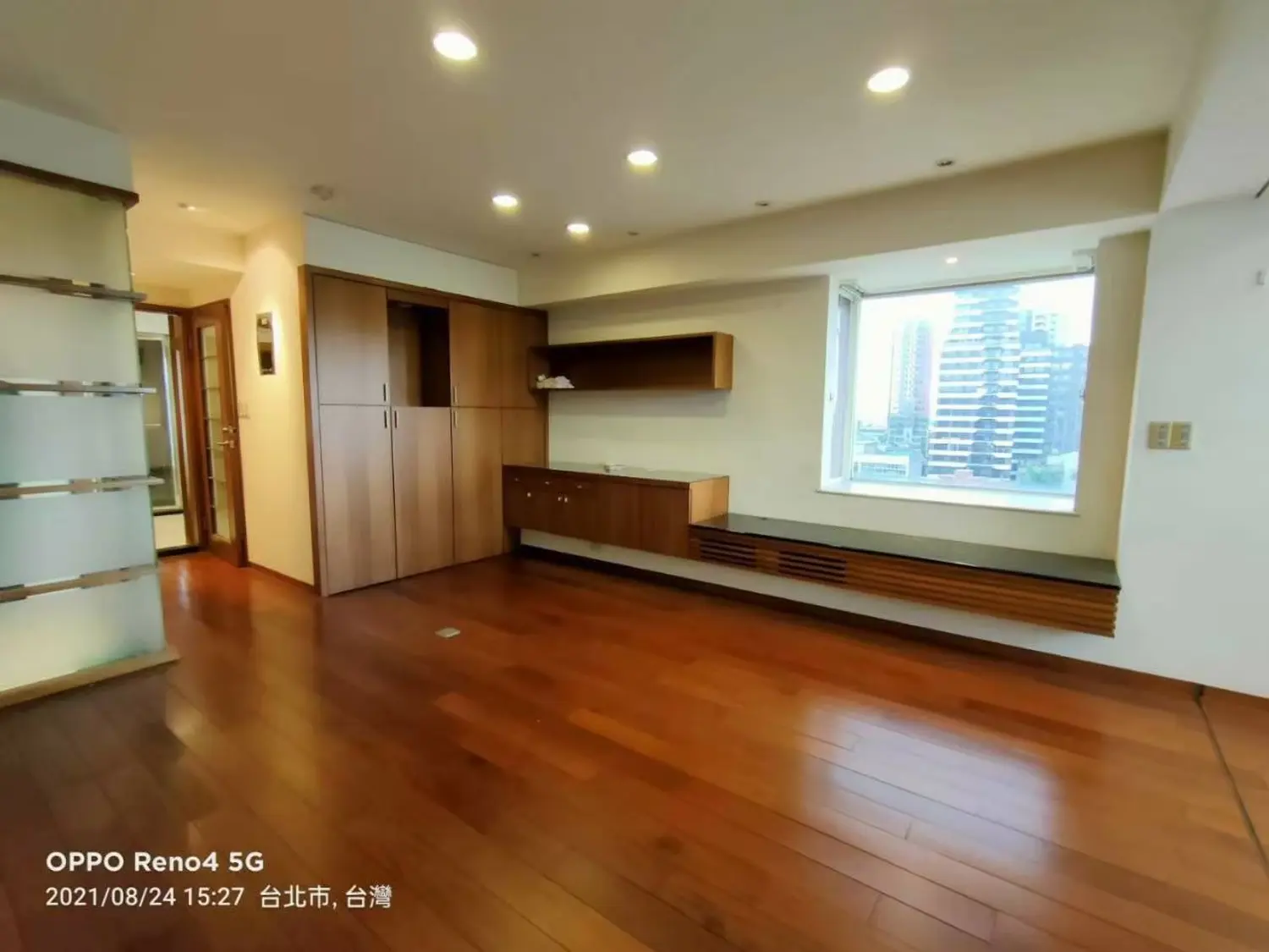 獨立套房 公寓 出租 TWD 38 000 - 15 坪 - 萬華區, 台北市 slide 0