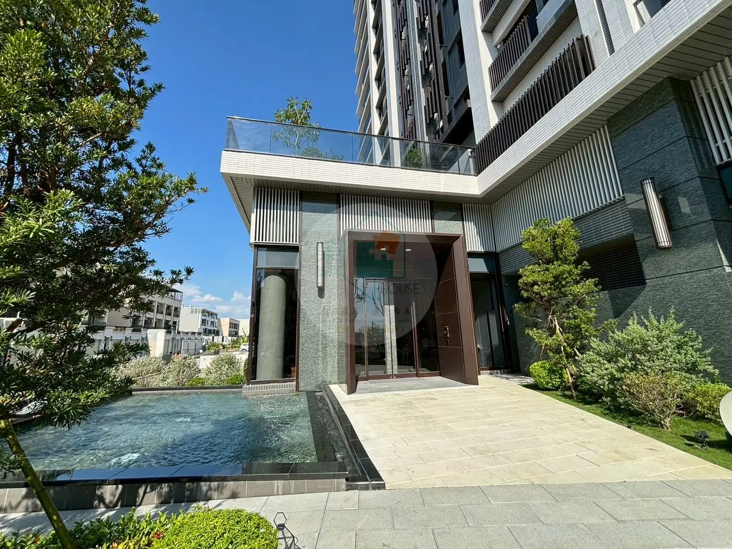 3 bedrooms apartment for sale in Annan District, Tainan City | TWD 11 660 000 | 20 ping slide 1