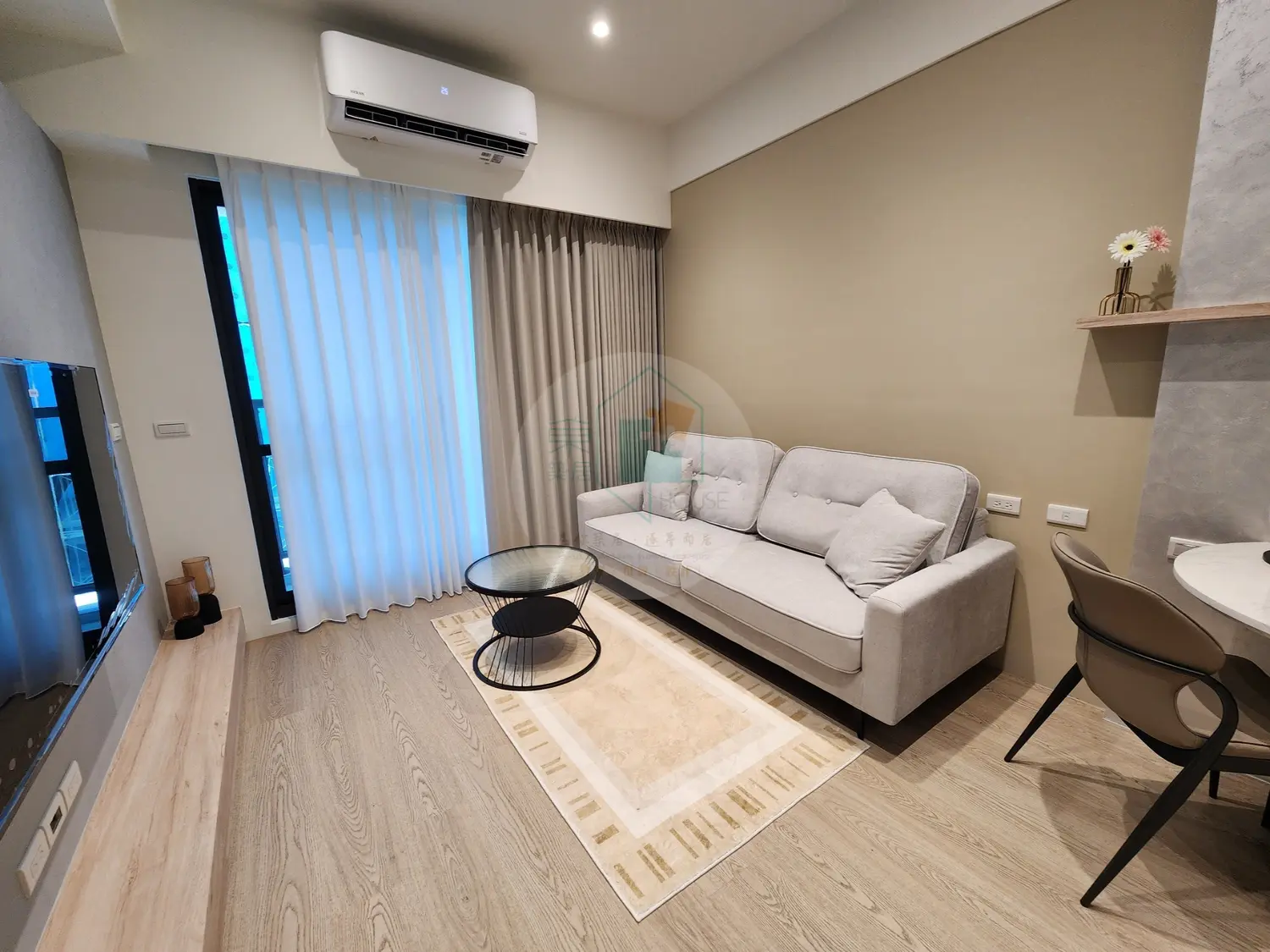 2 bedrooms apartment for sale in Tainan City | TWD 10 990 000 | 17 ping slide 0