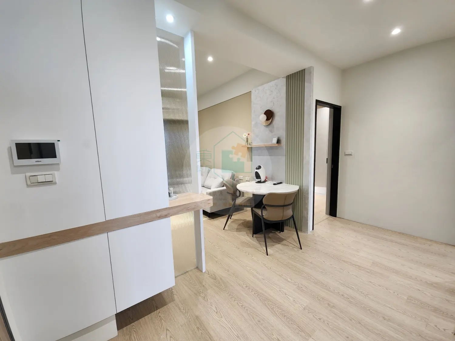 2 bedrooms apartment for sale in Tainan City | TWD 10 990 000 | 17 ping slide 3