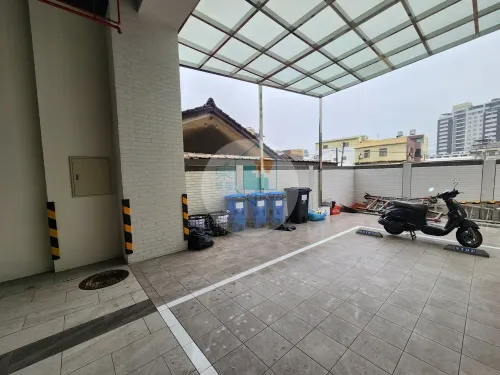 3 bedrooms apartment for sale in Shanhua District, Tainan City | TWD 10 990 000 | 20 ping slide 4