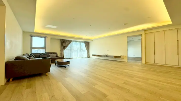 4 bedrooms apartment for rent in Zhongshan District, Taipei City | NT$ 185 000 | 68 ping slide 6