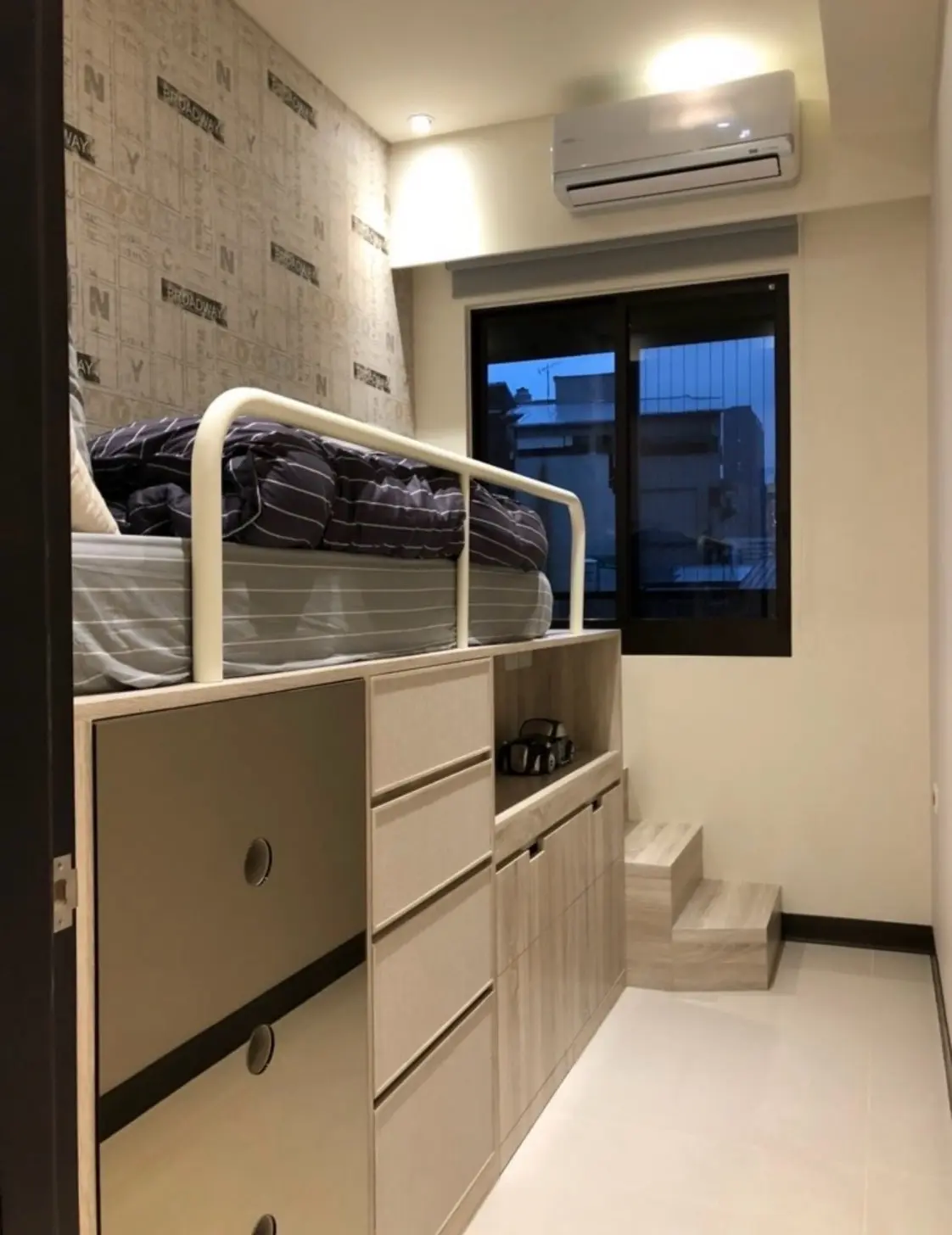 2 bedrooms apartment for rent in Daan District, Taipei City | NT$ 80 000 | 16 ping slide 1