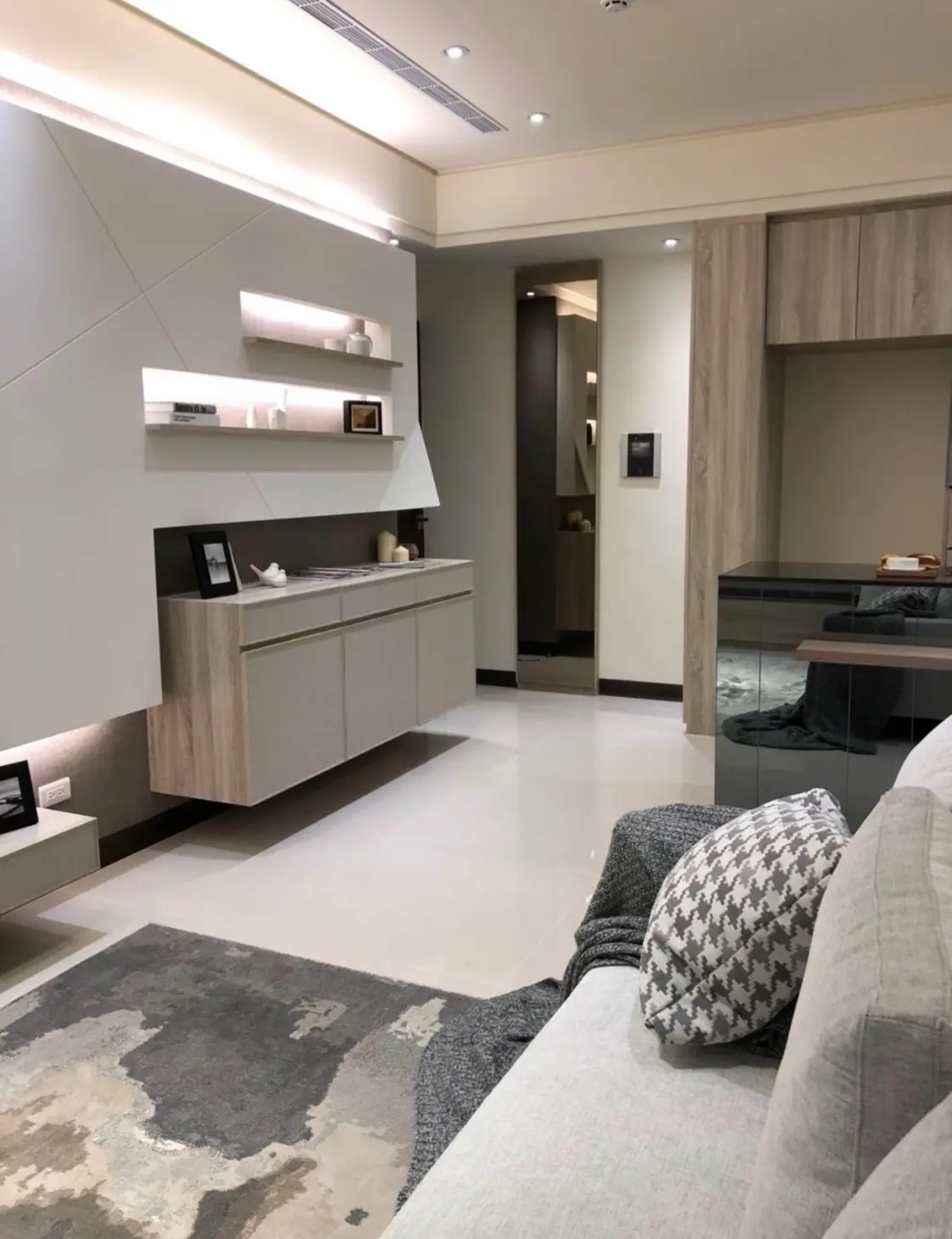 2 bedrooms apartment for rent in Daan District, Taipei City | NT$ 80 000 | 16 ping slide 6