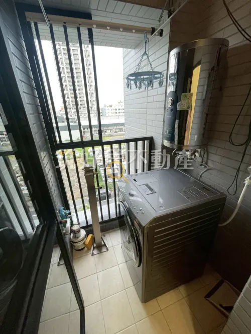 Apartment for rent TWD 32 800 - Section 2, Yonghua Road - 2 bedrooms