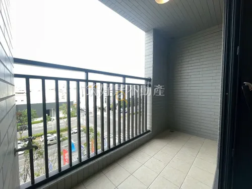Apartment for rent TWD 32 800 - Section 2, Yonghua Road - 2 bedrooms