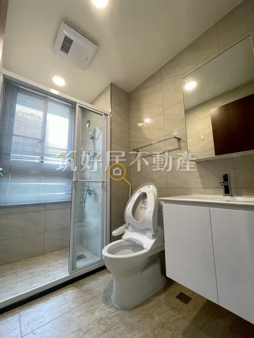 Apartment for rent TWD 32 800 - Section 2, Yonghua Road - 2 bedrooms
