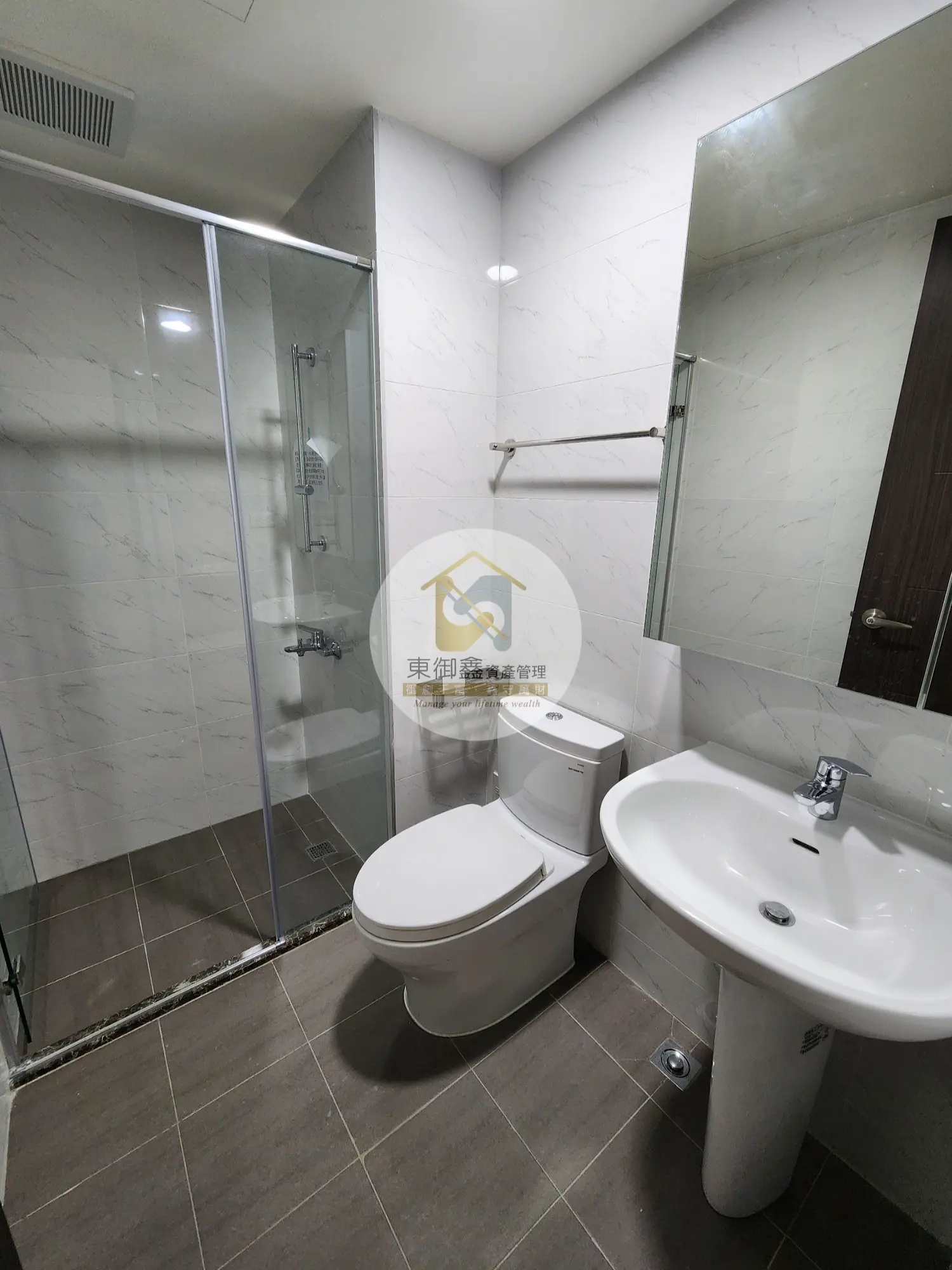 3 bedrooms apartment for sale TWD 13 180 000 - 16 ping - East District,Tainan City slide 14