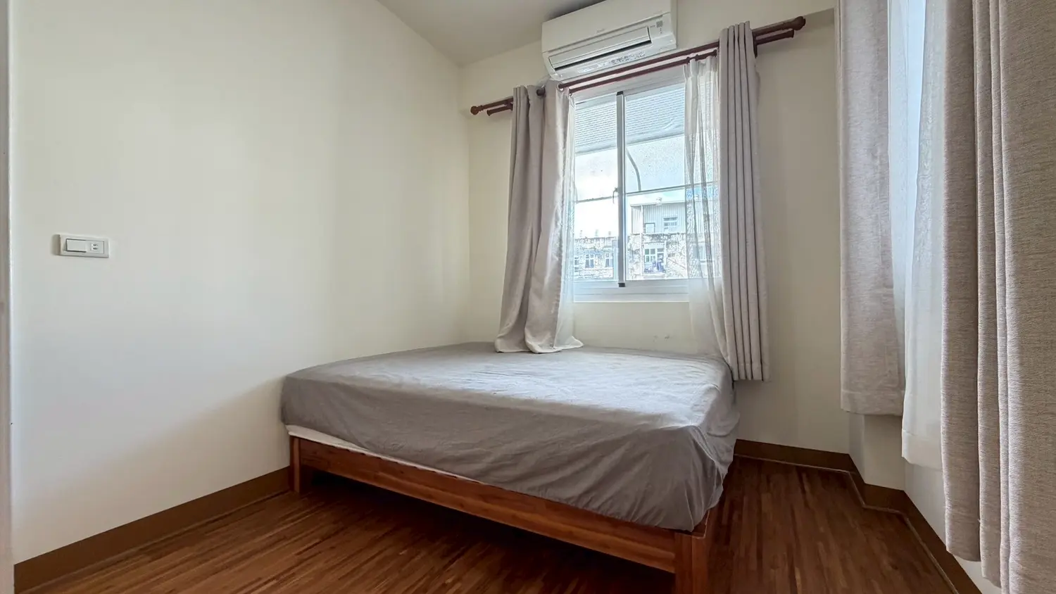 2 bedrooms apartment for rent TWD 18 800 - 23 ping - South District,Tainan City slide 6