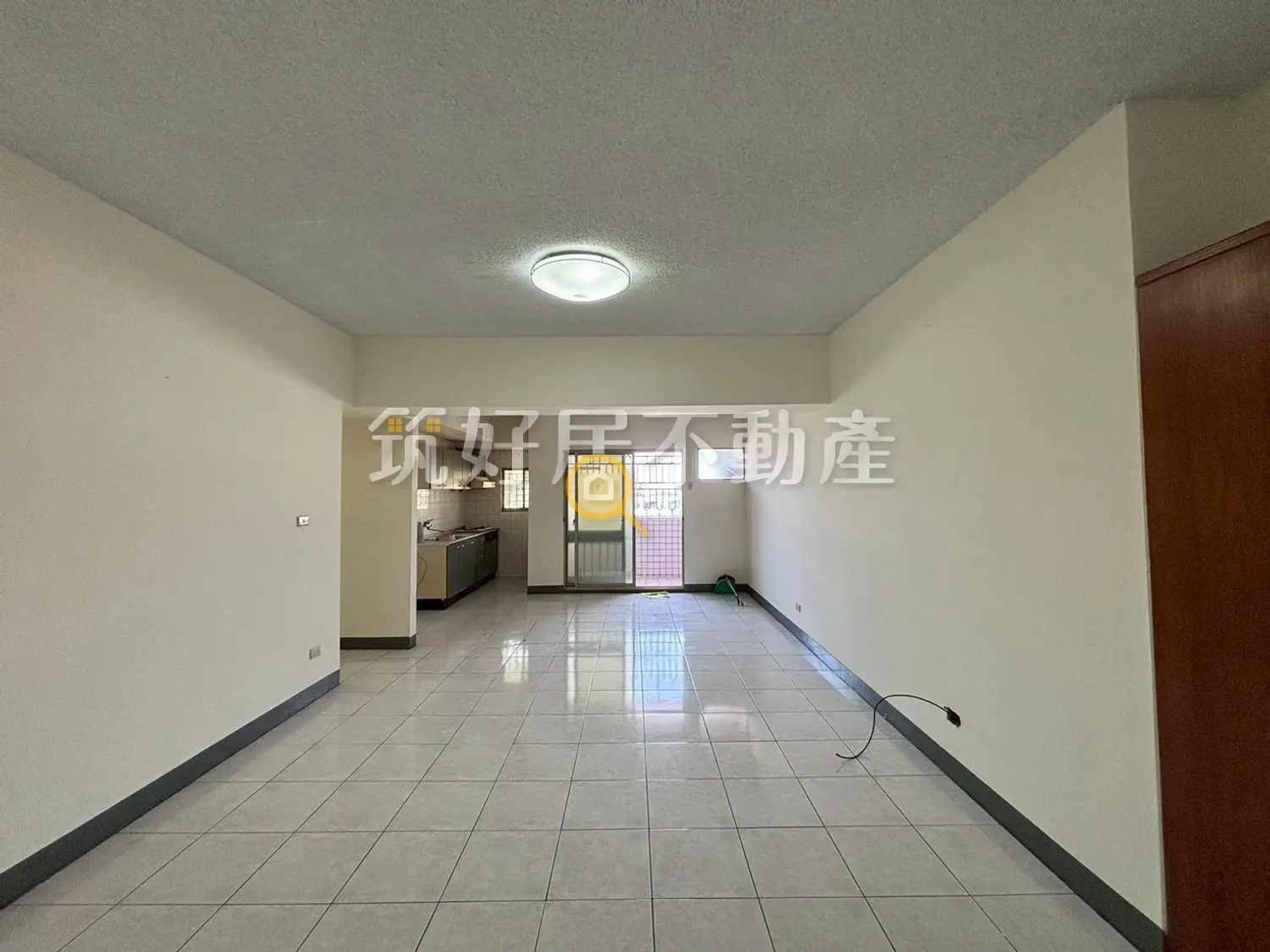 3 bedrooms apartment for sale TWD 13 880 000 - 27 ping - East District, Tainan City slide 0