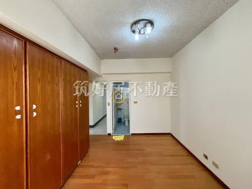 3 bedrooms apartment for sale TWD 13 880 000 - 27 ping - East District, Tainan City slide 7