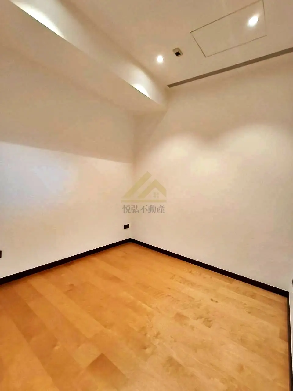 3 bedrooms apartment for rent in Daan District, Taipei City | NT$ 122 000 | 31 ping slide 4