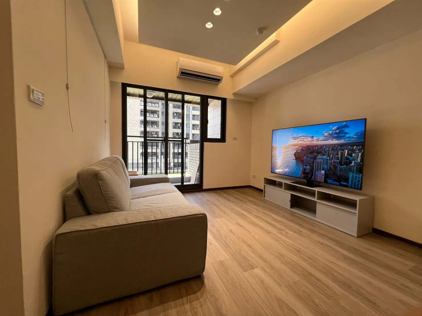 3 bedrooms apartment for rent in Luzhu District, Taoyuan City | NT$ 30 000 | 20 ping slide 0