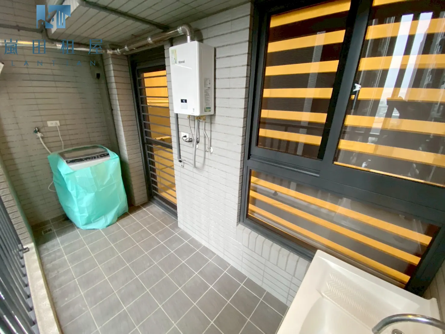 2 bedrooms apartment for rent in Qingshui District, Taichung City | NT$ 20 000 | 16 ping slide 7