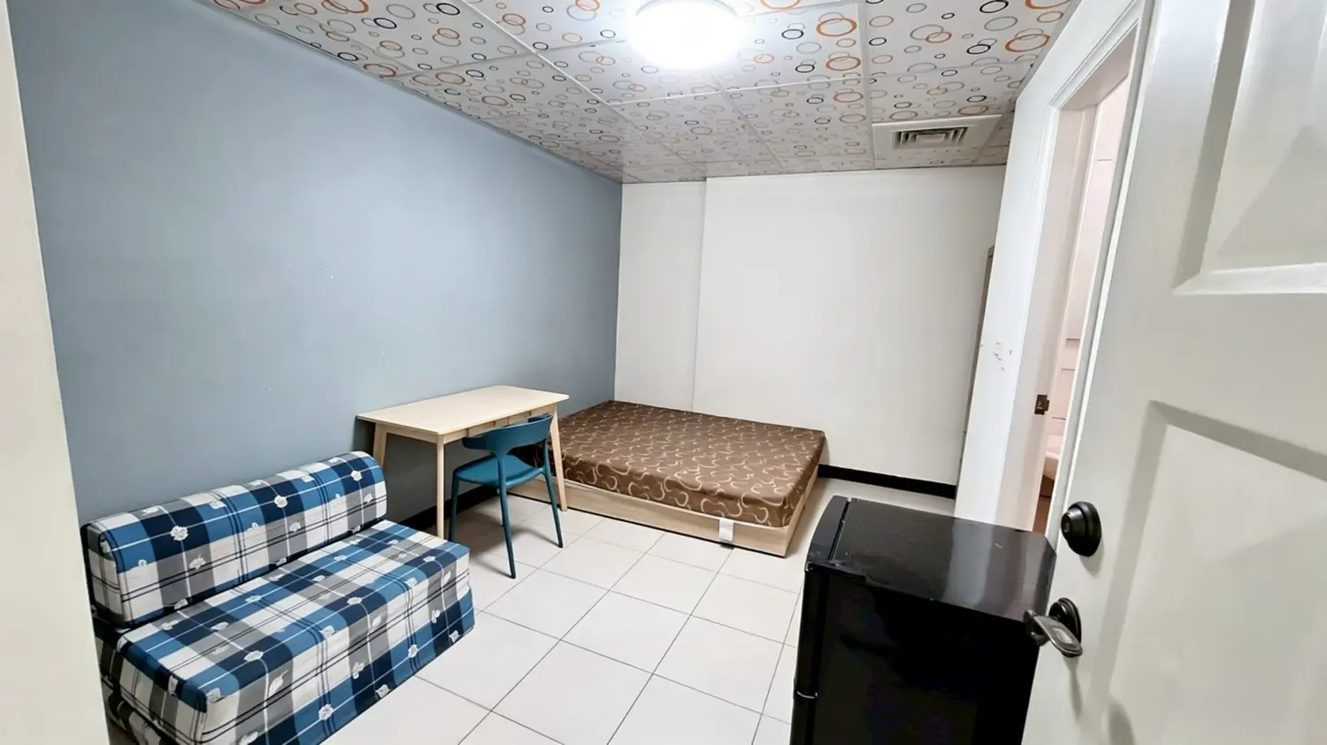 Room for rent in Xitun District, Taichung City | NT$ 5 800 | 6 ping slide 0