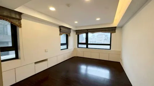 2 bedrooms apartment for rent in Zhongzheng District, Taipei City | NT$ 135 000 | 37 ping slide 6