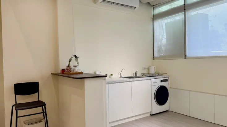 Studio apartment for rent in Daan District, Taipei City | NT$ 38 000 | 12 ping slide 6