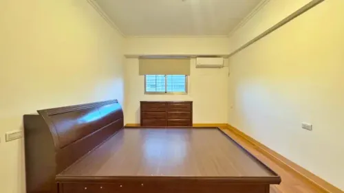 Apartment for rent NT$ 80 000 - Section 2, Heping East Road - 4 bedrooms