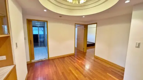 Apartment for rent NT$ 80 000 - Section 2, Heping East Road - 4 bedrooms