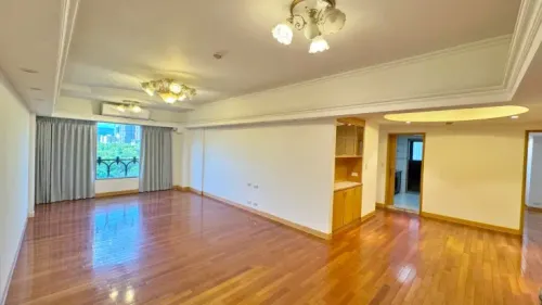 Apartment for rent NT$ 80 000 - Section 2, Heping East Road - 4 bedrooms