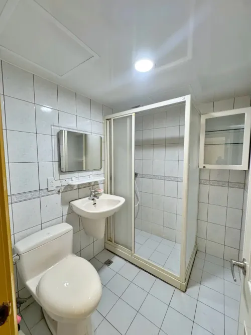 Apartment for rent NT$ 80 000 - Section 2, Heping East Road - 4 bedrooms