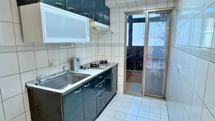 4 bedrooms apartment for rent in Daan District, Taipei City | NT$ 80 000 | 37 ping slide 4