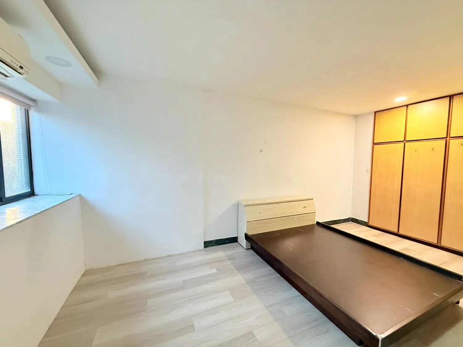 3 bedrooms apartment for sale TWD 51 800 000 - 37 ping - Taipei City,Songshan District slide 3