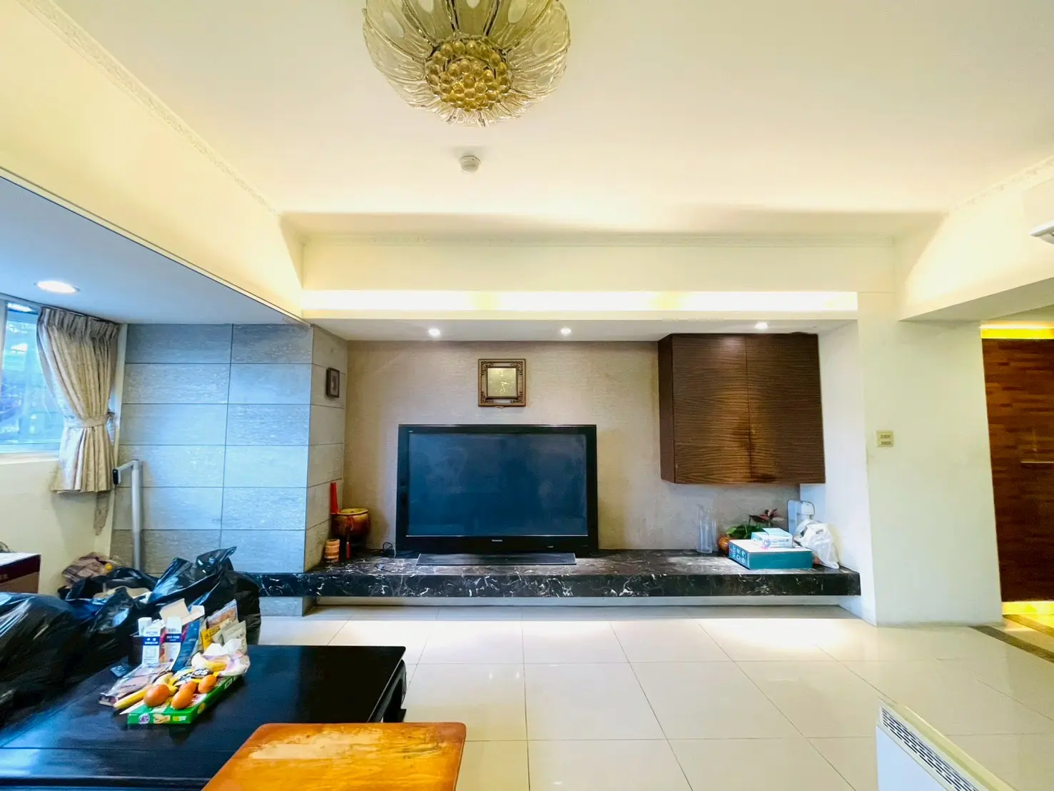 4 bedrooms apartment for sale in Songshan District, Taipei City | TWD 45 880 000 | 35 ping slide 1
