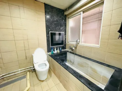4 bedrooms apartment for sale in Songshan District, Taipei City | TWD 45 880 000 | 35 ping slide 6