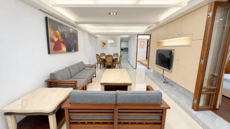 4 bedrooms apartment for rent in Xinyi District, Taipei City | NT$ 48 000 | 27 ping slide 0