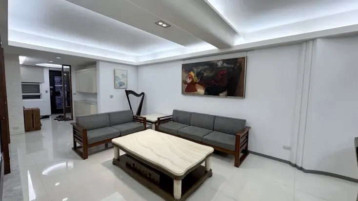 4 bedrooms apartment for rent in Xinyi District, Taipei City | NT$ 48 000 | 27 ping slide 3