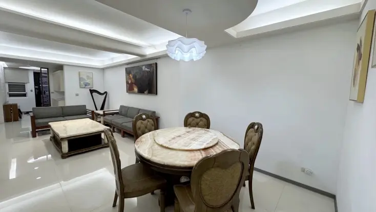 4 bedrooms apartment for rent in Xinyi District, Taipei City | NT$ 48 000 | 27 ping slide 2